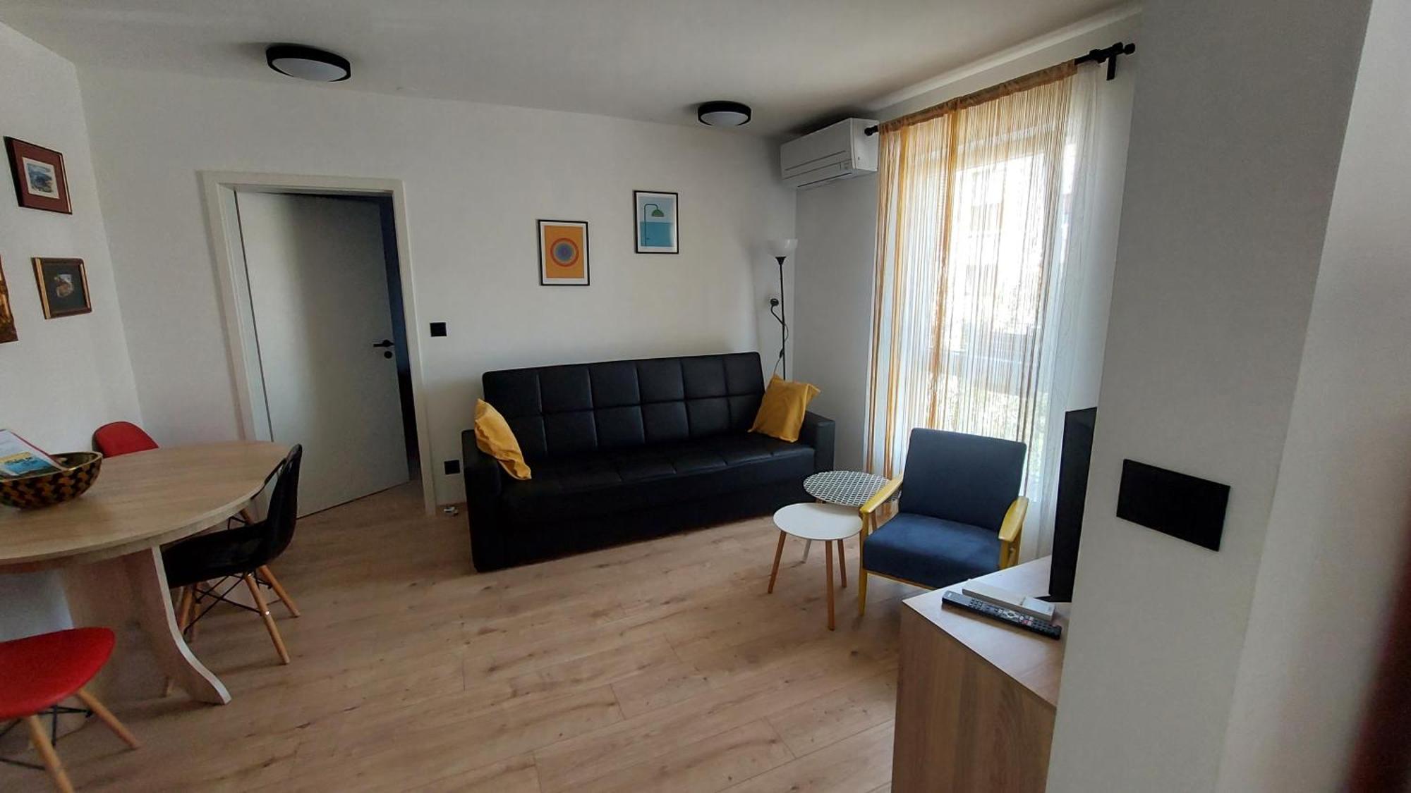 Cute Apartment Marla Art Close To Center Póla Kültér fotó